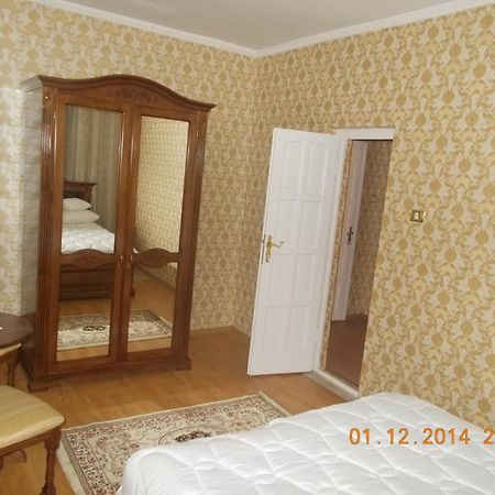 Pensiunea Lari Băile 1 Mai Pokój zdjęcie