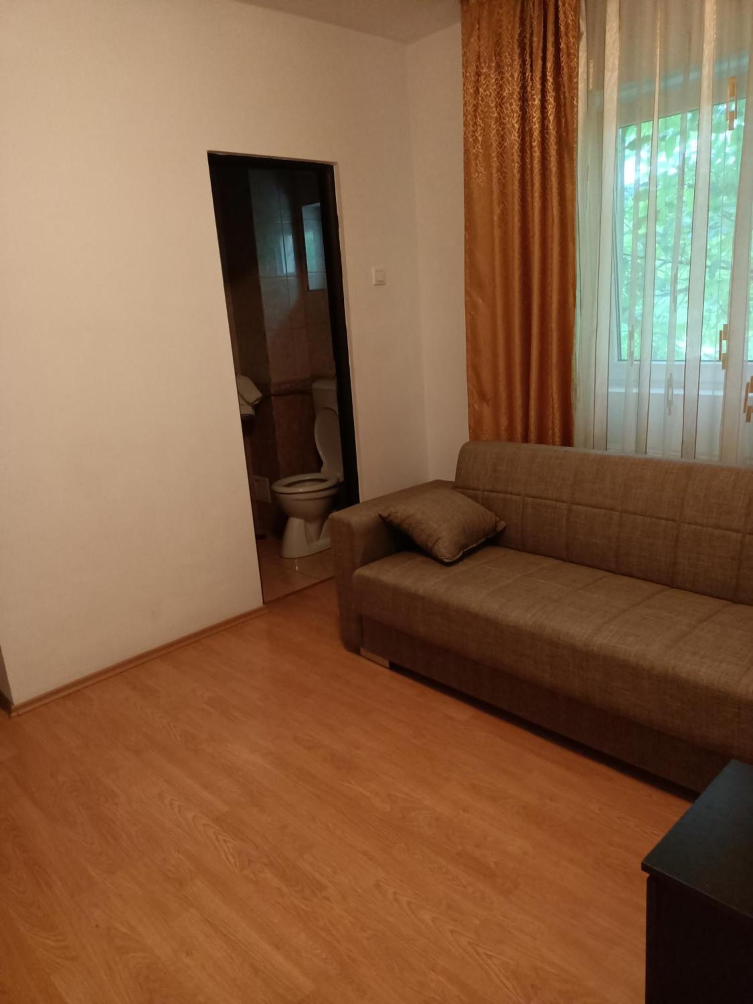 Pensiunea Lari Băile 1 Mai Zewnętrze zdjęcie